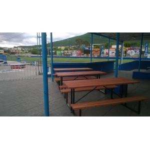 Mesas de Picnic y Cafetería