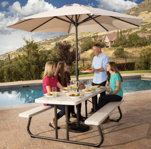 Mesas de Picnic y Cafetería